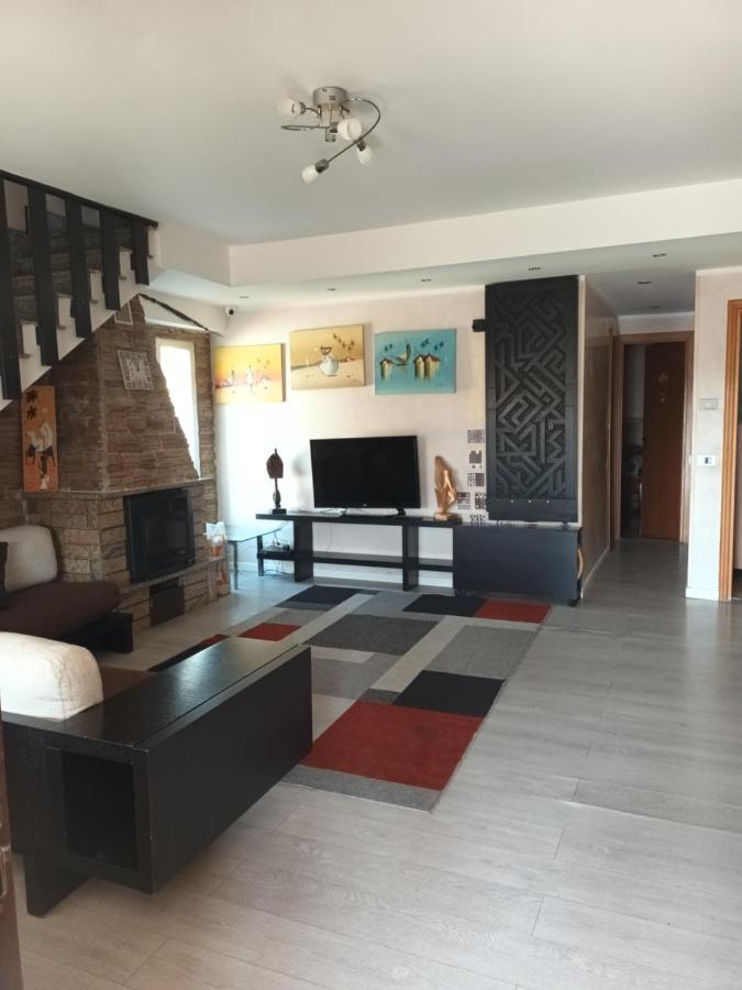 Villa Mery L'Americano Екстериор снимка